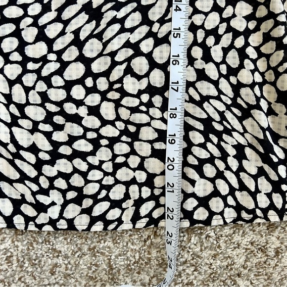 🦋 Who What Wear Black White Speckled Sleeveless High Neck Blouse Medium - Picture 5 of 6